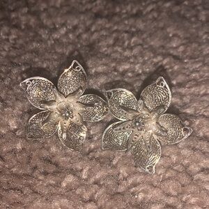 Vintage flower earrings.